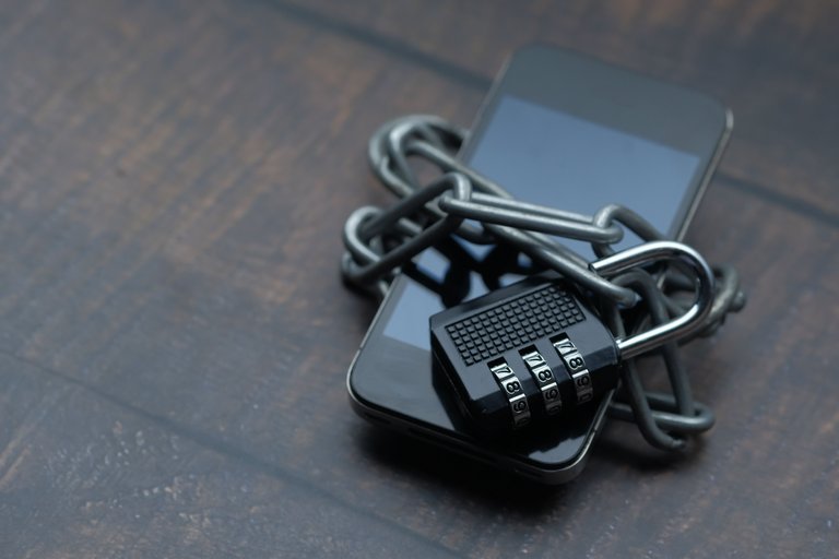 Smartphone protected by a padlock symbolizing mobile application security